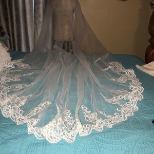 New Beautiful cathedral veil lace crystal beaded